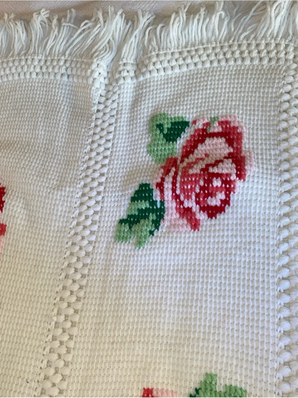 Hand crochet Afghan throw cottage rose Crosstitch cottage core 38“ x 80“ – B 12